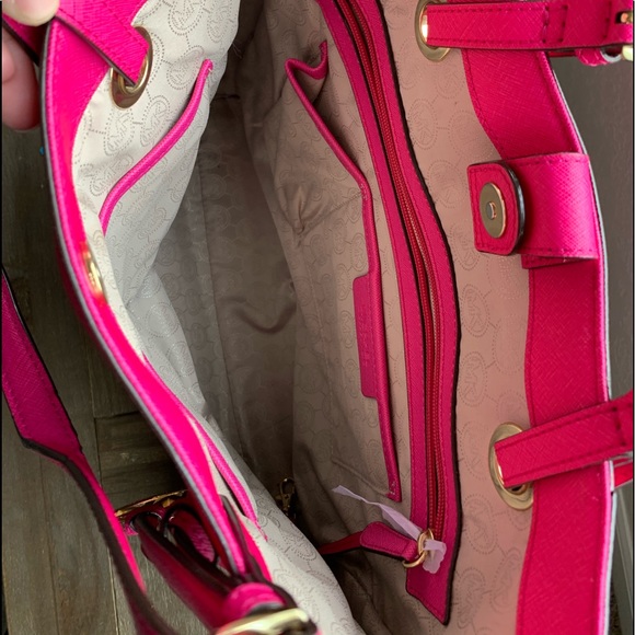 MICHAEL Michael Kors
Bag Mk Fuschia Leather Tote - Picture 4 of 6